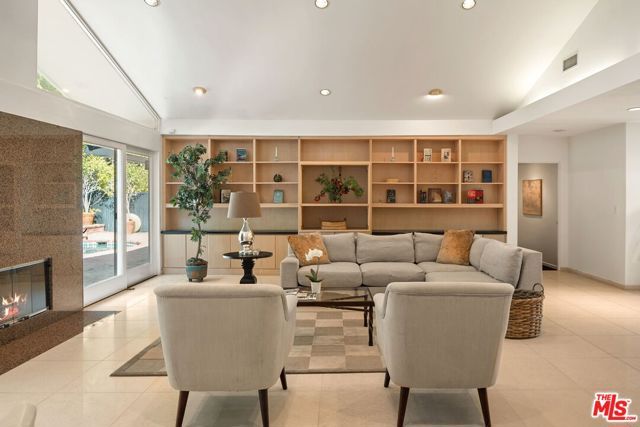 10853 Via Verona Street, Los Angeles, CA 90077