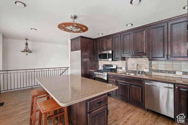 6871 S ALFALFA CIR, West Jordan, UT 84084