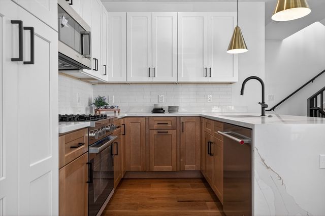 16 Hamlet St 16, Somerville, MA 02143