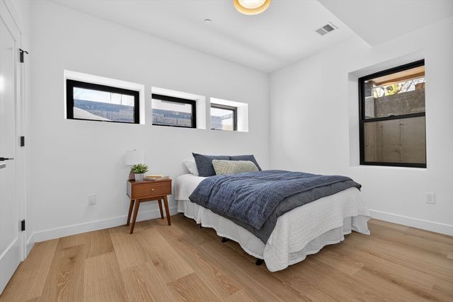 16 Hamlet St 16, Somerville, MA 02143