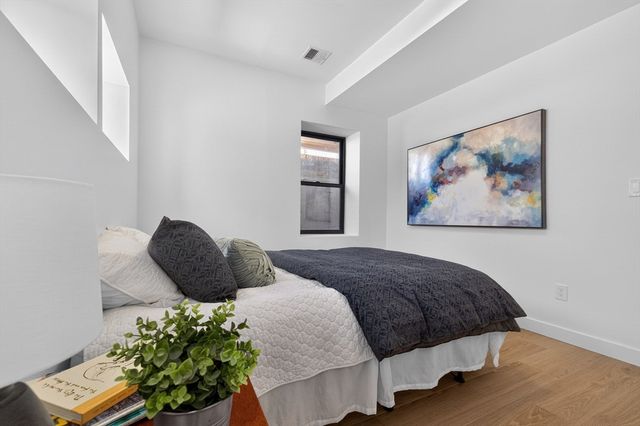 16 Hamlet St 16, Somerville, MA 02143