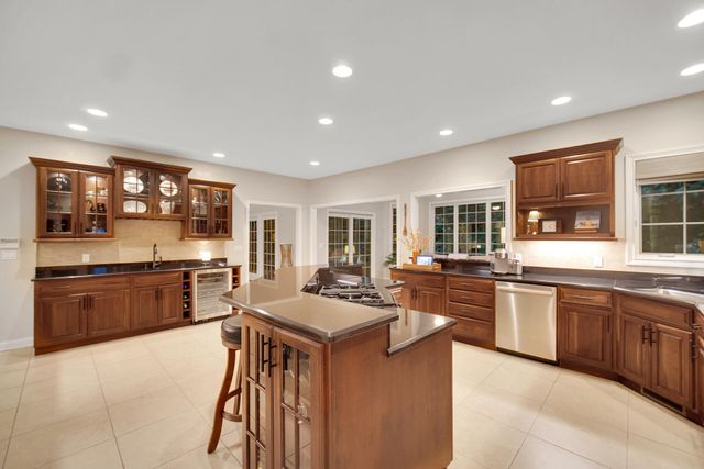 53 Braemar Drive, Valparaiso, IN 46385