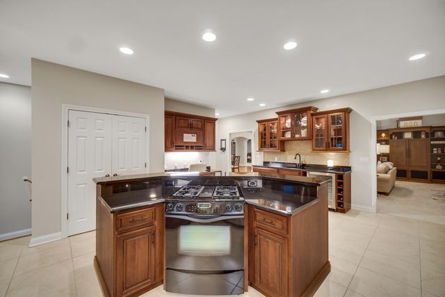 53 Braemar Drive, Valparaiso, IN 46385