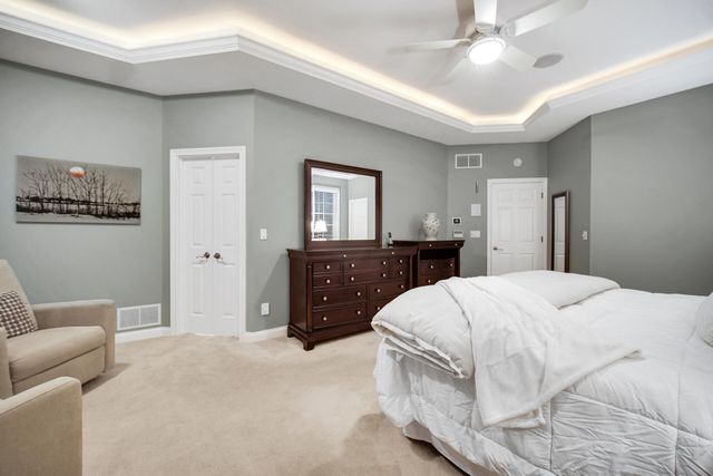 53 Braemar Drive, Valparaiso, IN 46385
