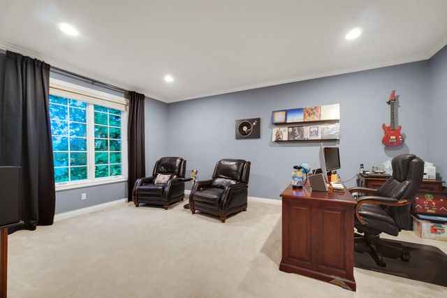 53 Braemar Drive, Valparaiso, IN 46385