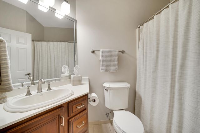53 Braemar Drive, Valparaiso, IN 46385