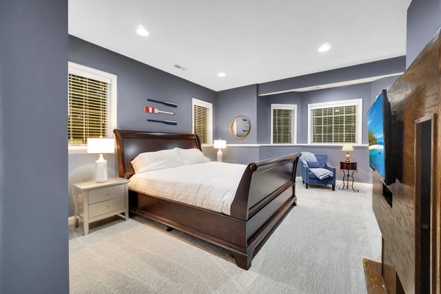 53 Braemar Drive, Valparaiso, IN 46385