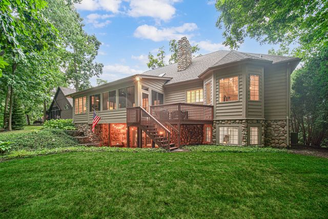 53 Braemar Drive, Valparaiso, IN 46385