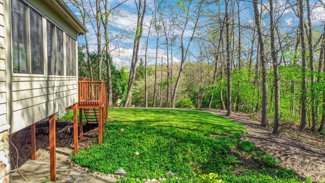 53 Braemar Drive, Valparaiso, IN 46385