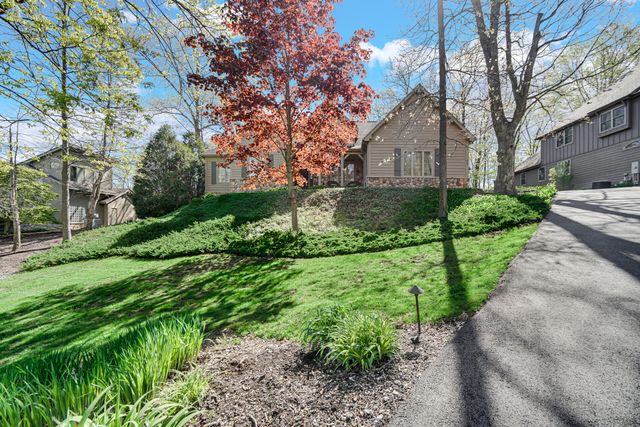 53 Braemar Drive, Valparaiso, IN 46385
