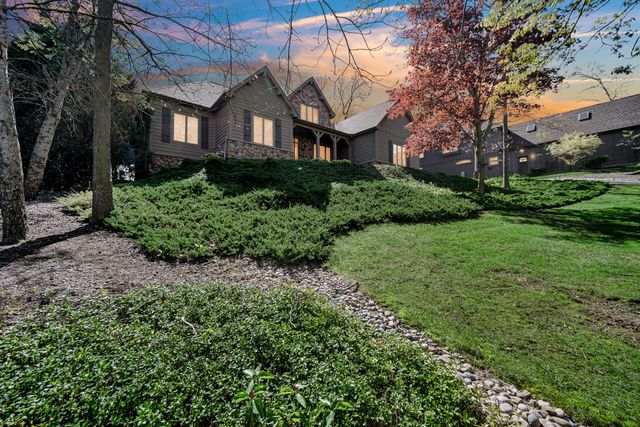 53 Braemar Drive, Valparaiso, IN 46385