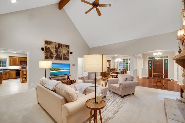 53 Braemar Drive, Valparaiso, IN 46385