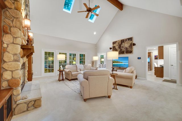 53 Braemar Drive, Valparaiso, IN 46385