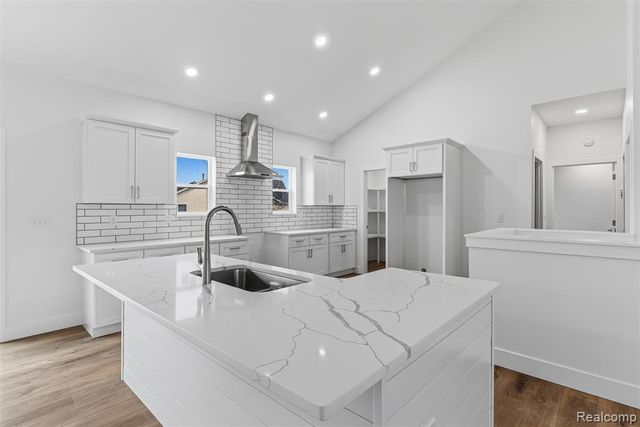 6344 Boulder Drive, Flushing, MI 48433