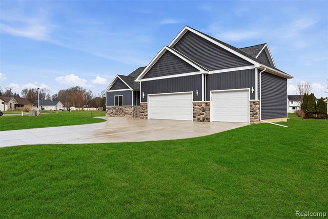 6344 Boulder Drive, Flushing, MI 48433