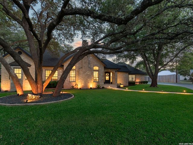 8638 CLASSIC OAKS LN, San Antonio, TX 78255