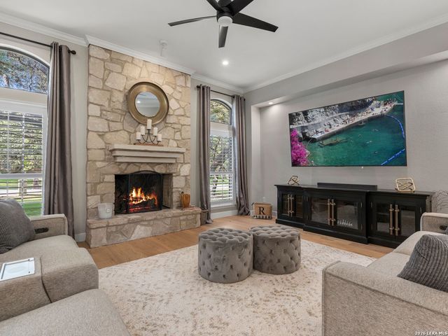 8638 CLASSIC OAKS LN, San Antonio, TX 78255