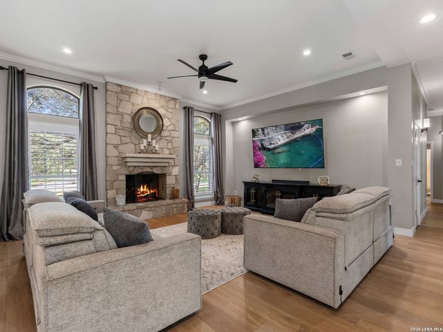 8638 CLASSIC OAKS LN, San Antonio, TX 78255
