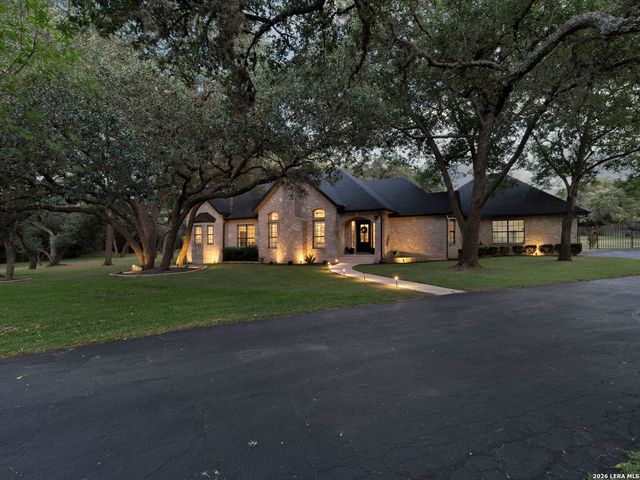 8638 CLASSIC OAKS LN, San Antonio, TX 78255