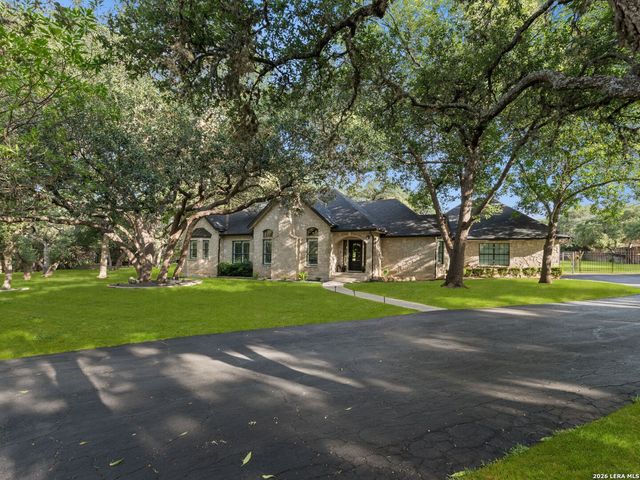8638 CLASSIC OAKS LN, San Antonio, TX 78255