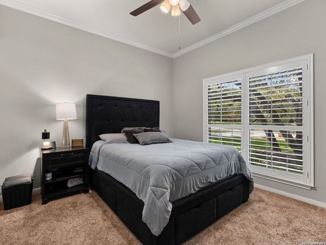 8638 CLASSIC OAKS LN, San Antonio, TX 78255