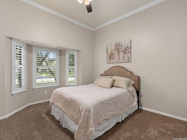 8638 CLASSIC OAKS LN, San Antonio, TX 78255