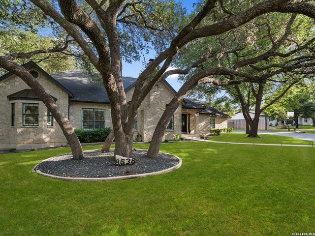 8638 CLASSIC OAKS LN, San Antonio, TX 78255