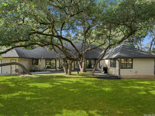 8638 CLASSIC OAKS LN, San Antonio, TX 78255