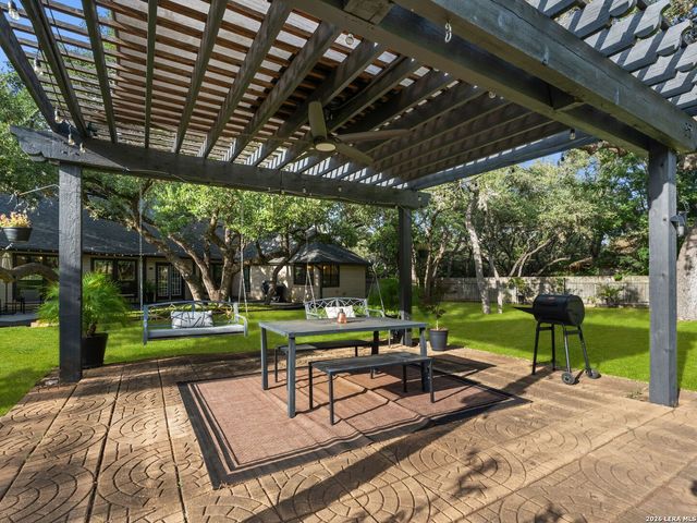 8638 CLASSIC OAKS LN, San Antonio, TX 78255