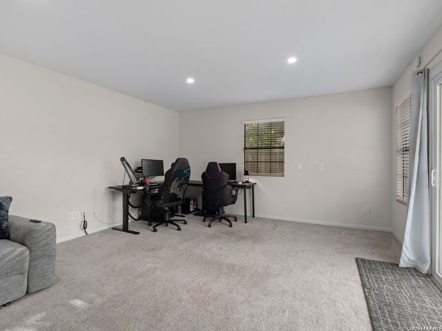 8638 CLASSIC OAKS LN, San Antonio, TX 78255