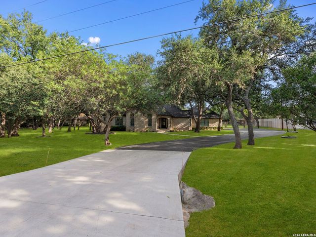 8638 CLASSIC OAKS LN, San Antonio, TX 78255