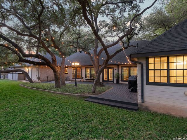 8638 CLASSIC OAKS LN, San Antonio, TX 78255