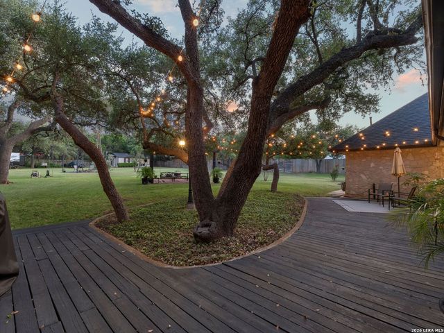8638 CLASSIC OAKS LN, San Antonio, TX 78255