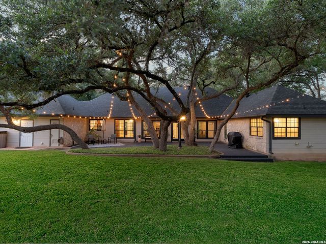 8638 CLASSIC OAKS LN, San Antonio, TX 78255