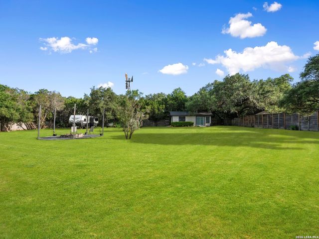 8638 CLASSIC OAKS LN, San Antonio, TX 78255