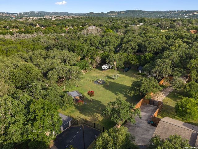 8638 CLASSIC OAKS LN, San Antonio, TX 78255