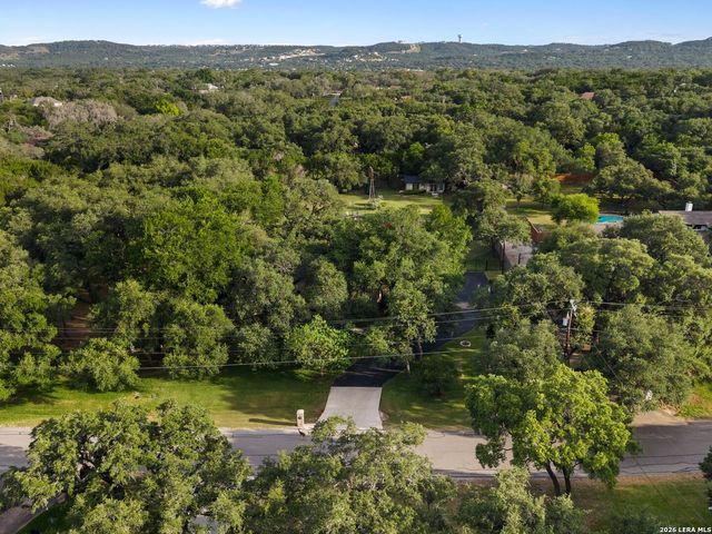8638 CLASSIC OAKS LN, San Antonio, TX 78255