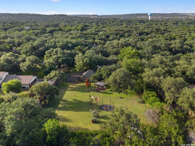 8638 CLASSIC OAKS LN, San Antonio, TX 78255