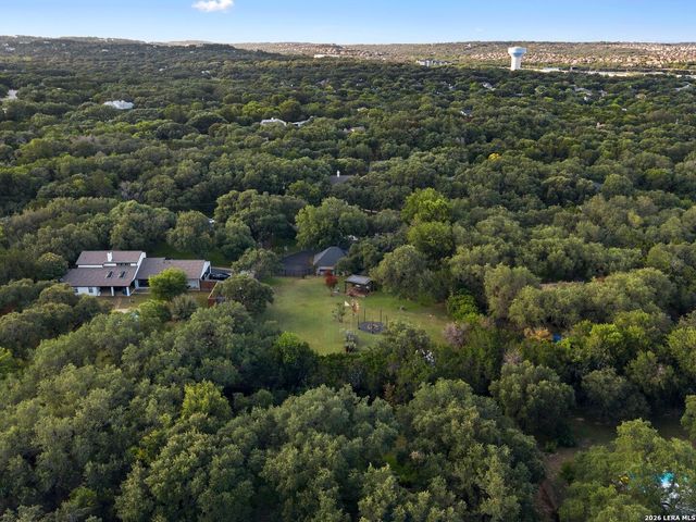 8638 CLASSIC OAKS LN, San Antonio, TX 78255