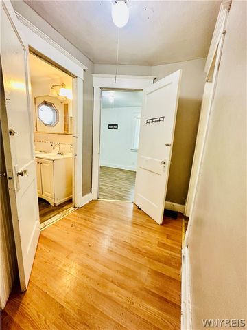 129 Clarence Avenue, Buffalo, NY 14215
