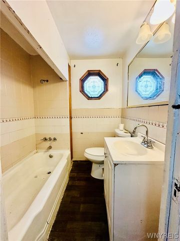 129 Clarence Avenue, Buffalo, NY 14215
