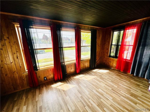 129 Clarence Avenue, Buffalo, NY 14215