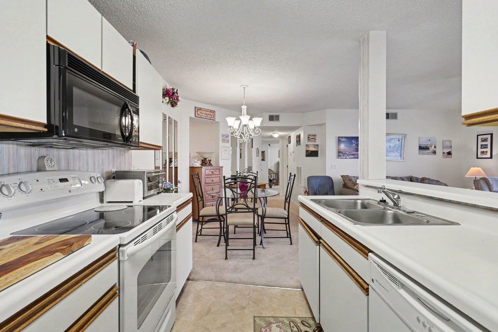 8861 Chandler Dr Apt F, Surfside Beach, SC 29575 — photo 5