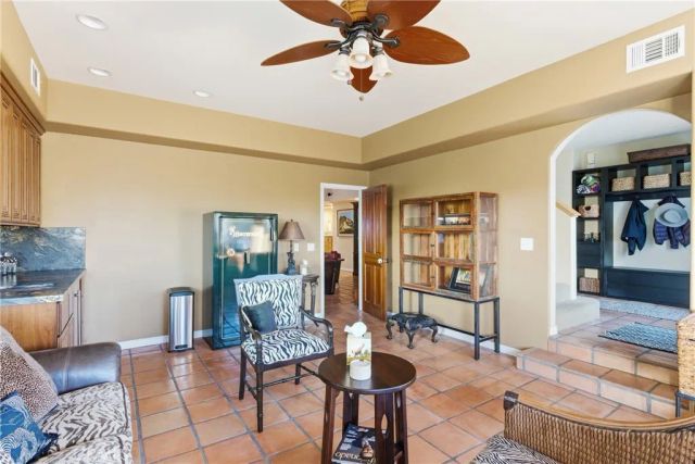 692 Shamrock, Pismo Beach, CA 93449