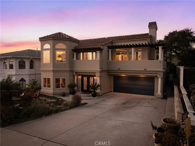 692 Shamrock, Pismo Beach, CA 93449