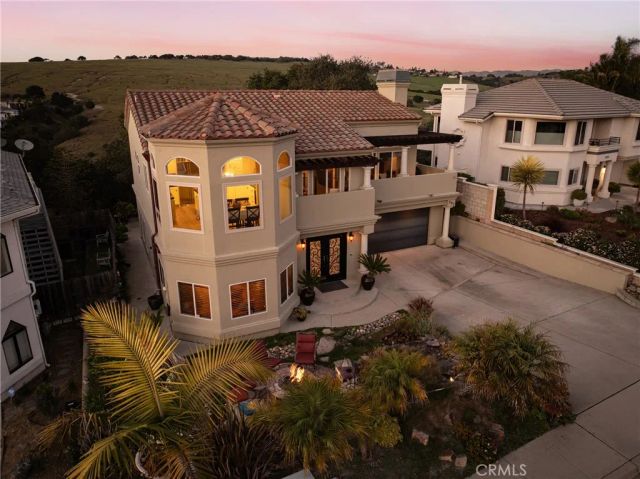 692 Shamrock, Pismo Beach, CA 93449