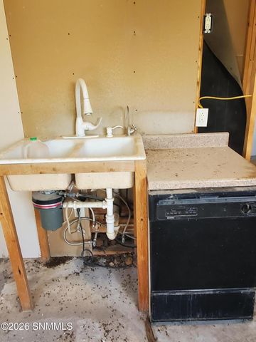 13882 N Valley Drive, Las Cruces, NM 88007