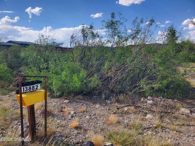 13882 N Valley Drive, Las Cruces, NM 88007