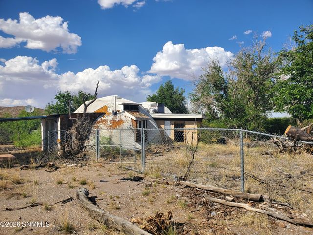 13882 N Valley Drive, Las Cruces, NM 88007