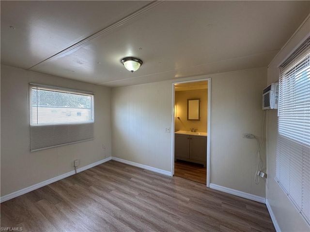 2207 Cantor LN 2207, North Fort Myers, FL 33917